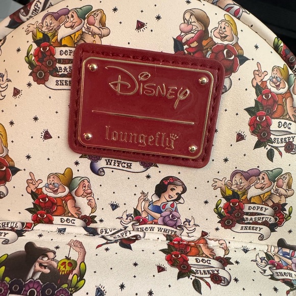 NWT Loungefly Snow White tattoo backpack - Picture 9 of 12